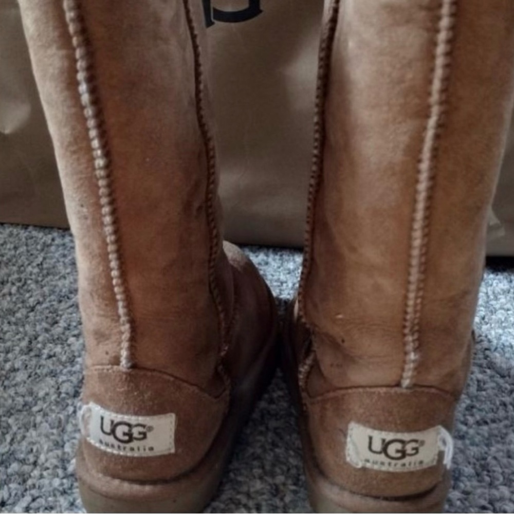 Ugg boots NWT in box